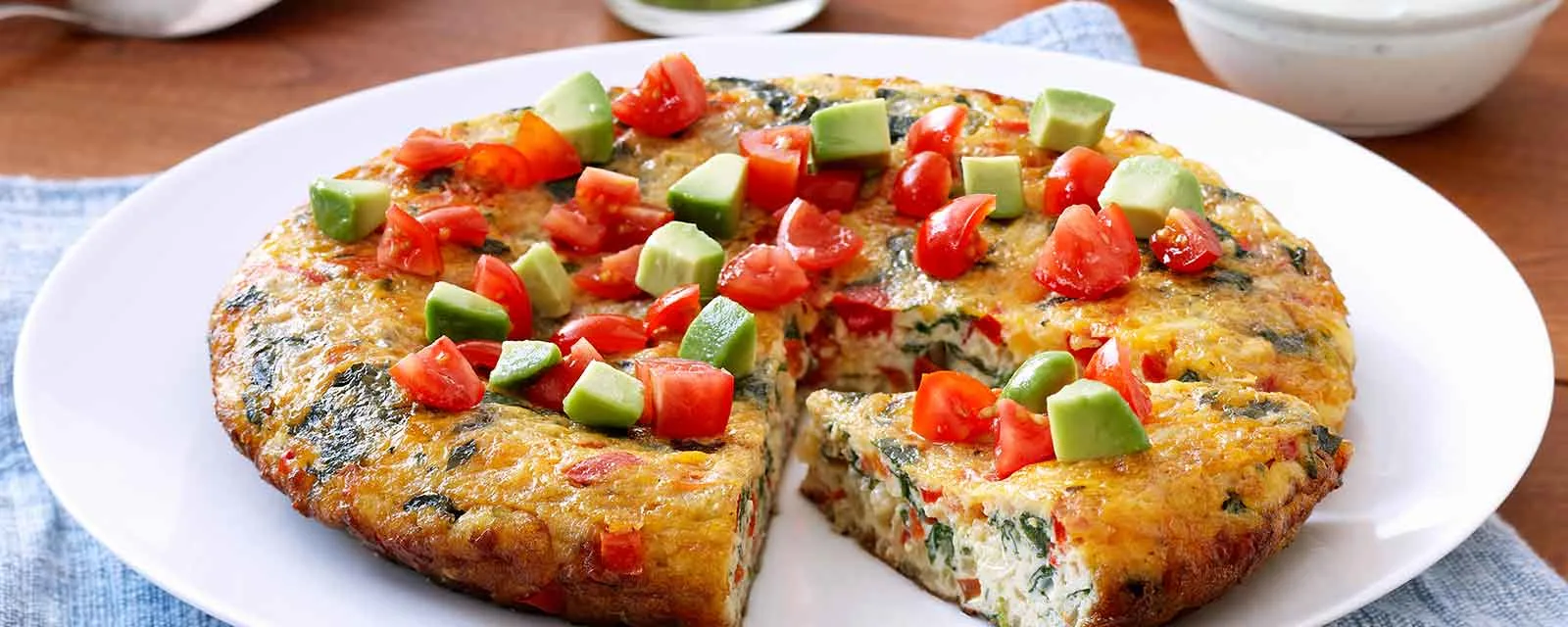 Spinach & Red Pepper Frittata with Bacon Ranch