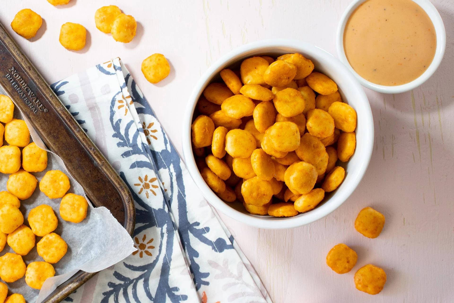 OysterCrackers_1920x1280.jpg